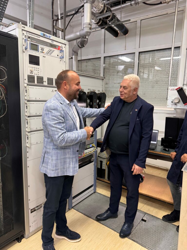 Министар Братина и директор ЈП ЕТВ, господин Савић, у Суботици : Нови DAB+ предајник значајан корак ка дигитализацији радија у Србији